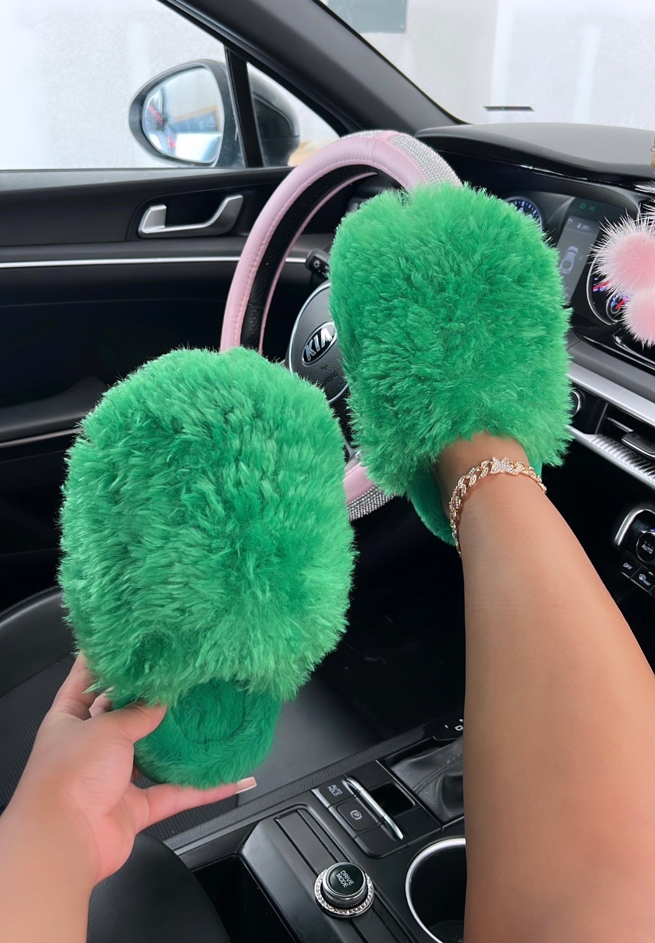 fur comfy slides