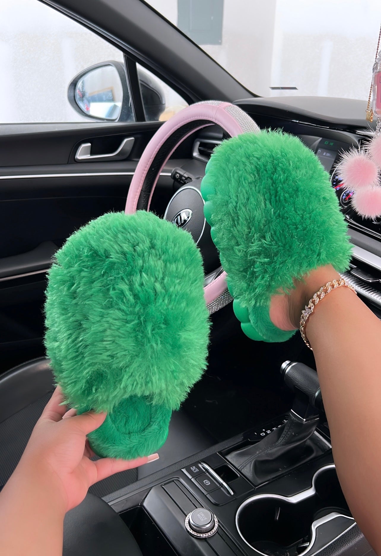 fur comfy slides