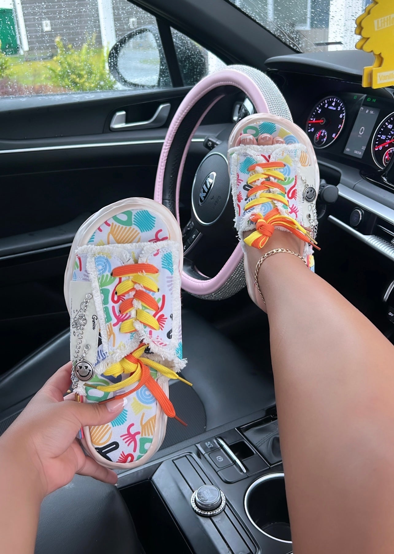 shoe string sandals