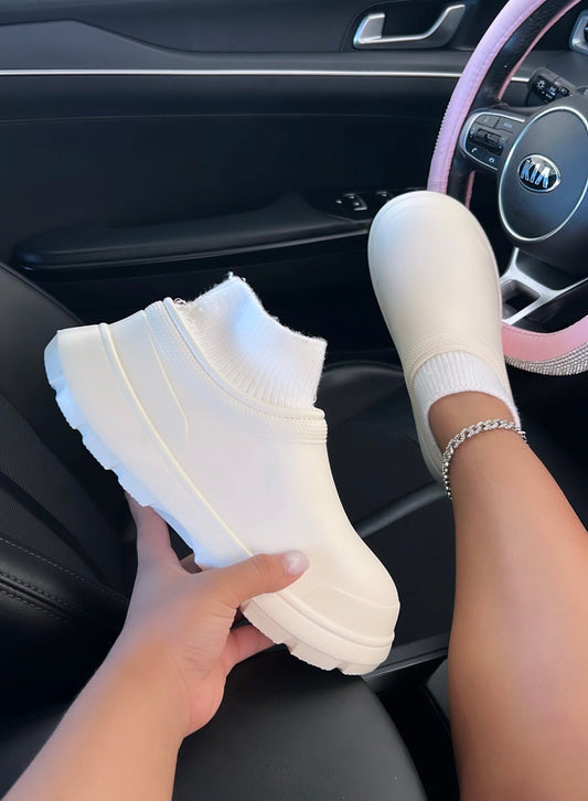 sock closed toe shoes